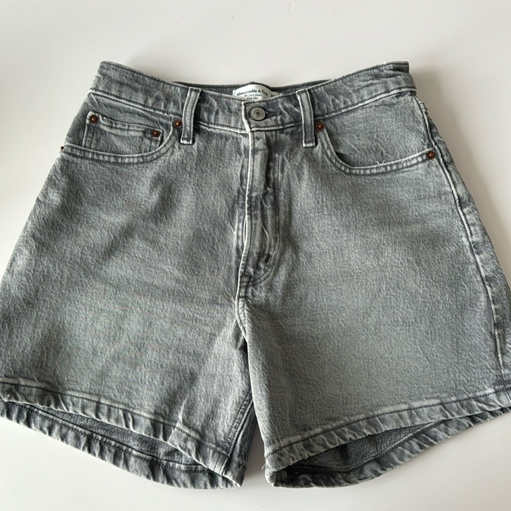 Curve Love High Rise Dad Short